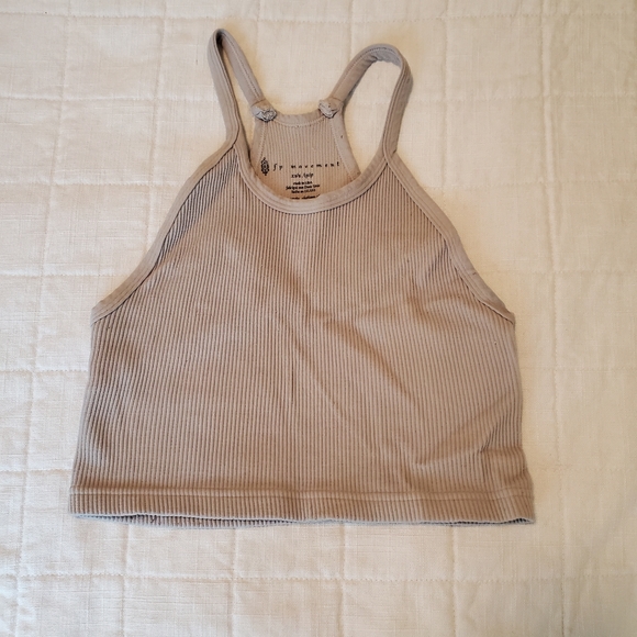 Happiness Runs Crop - Picture 3 of 5